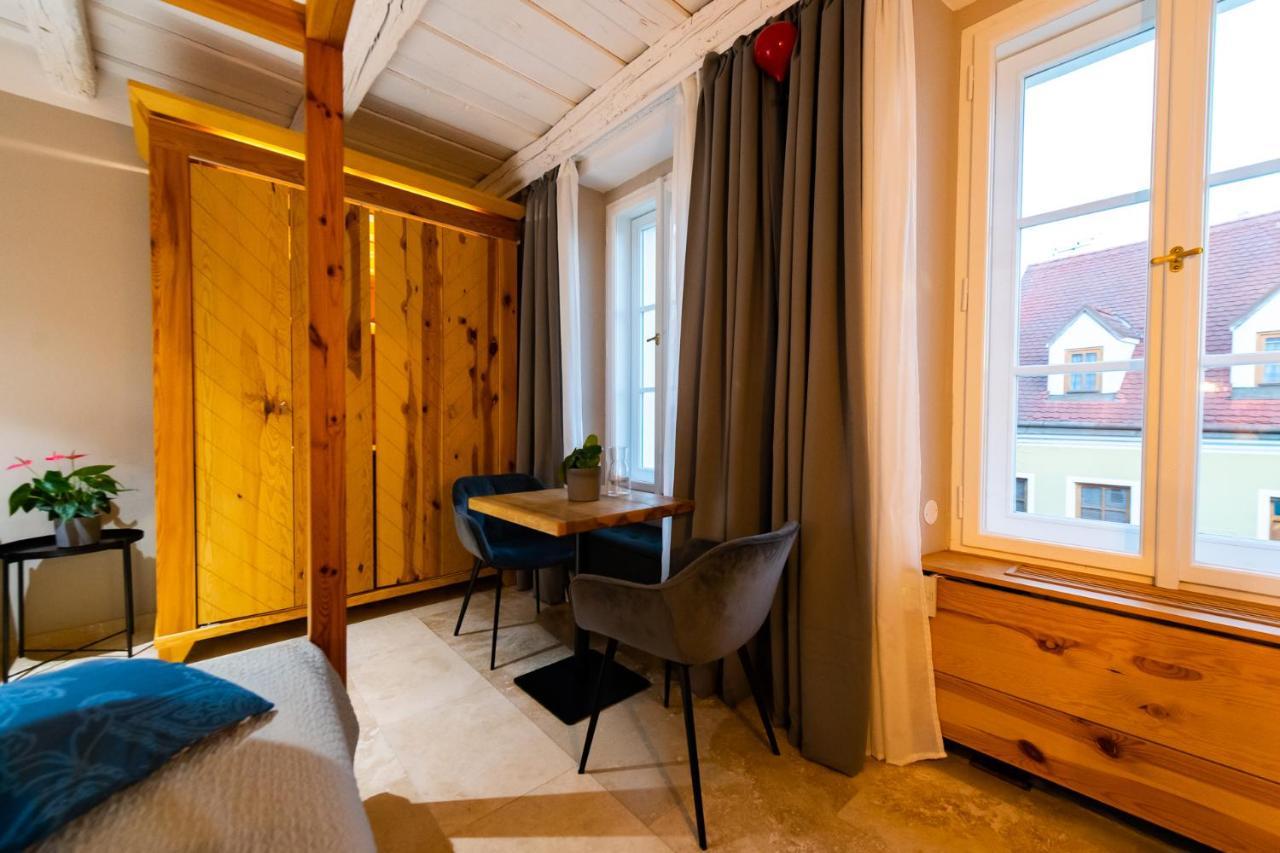 Hotel Desatero Mikulov Esterno foto